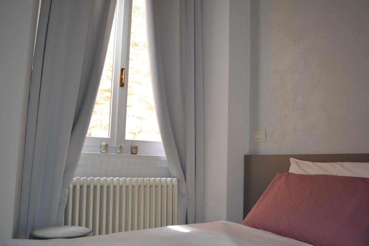 Lantica Torre Apartment ริวาเดลการ์ดา ภายนอก รูปภาพ