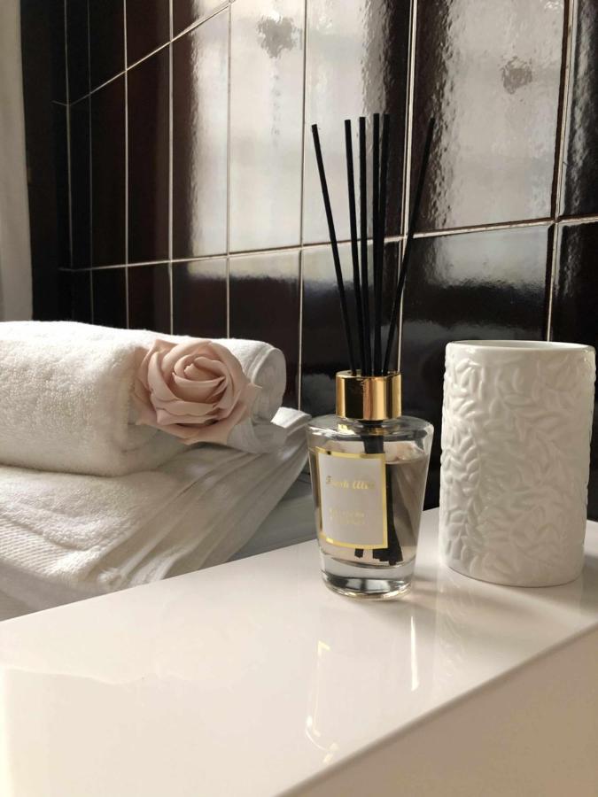 Lantica Torre Apartment ริวาเดลการ์ดา ภายนอก รูปภาพ