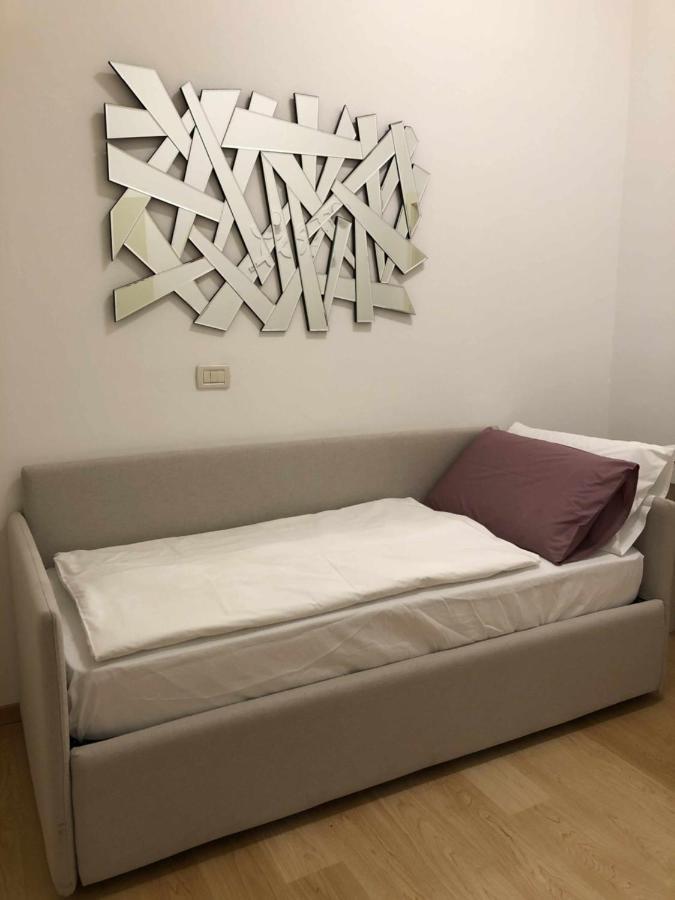 Lantica Torre Apartment ริวาเดลการ์ดา ภายนอก รูปภาพ